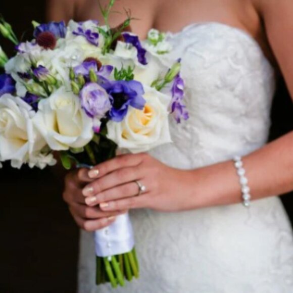 Watters Wedding Gown - Fabienne - Worn only for ceremony and first dance - Picture 5 of 13